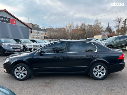 Skoda Superb 2011 черный - фото 11