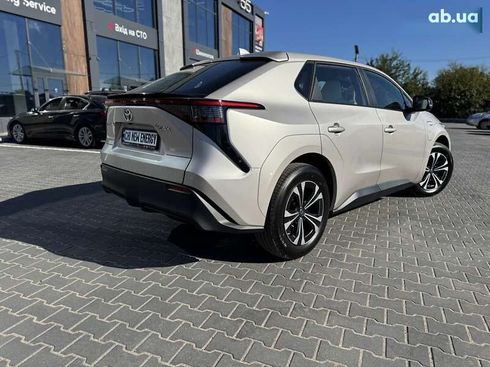 Toyota bZ 2025 - фото 3