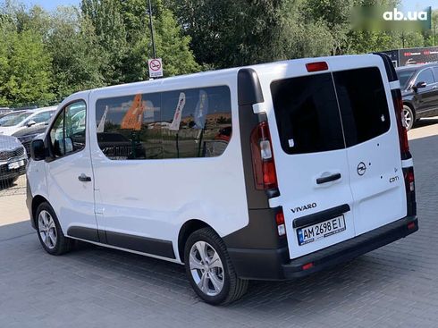 Opel Vivaro 2017 - фото 19