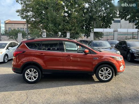 Ford Escape 2018 - фото 7