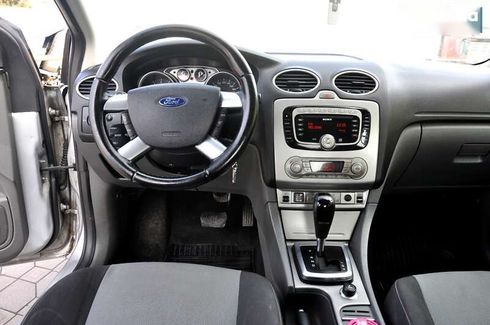 Ford Focus 2010 - фото 20