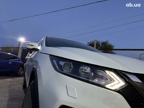 Nissan Qashqai 2019 белый - фото 12