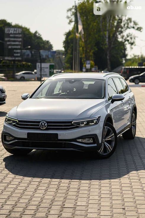 Volkswagen passat alltrack 2019 - фото 3