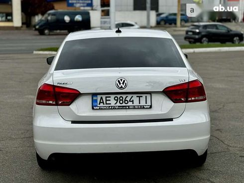 Volkswagen Passat 2015 - фото 12