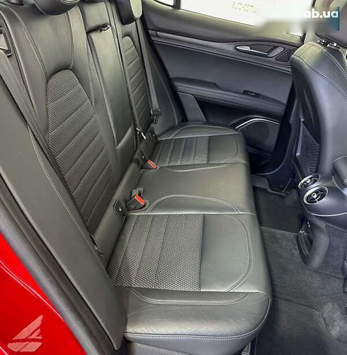 Alfa Romeo Stelvio 2017 - фото 18