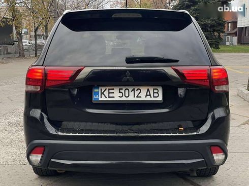 Mitsubishi Outlander 2015 - фото 5