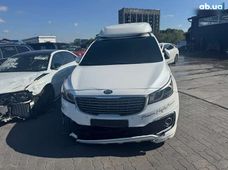 Продаж вживаних Kia Carnival 2017 року у Львові - купити на Автобазарі