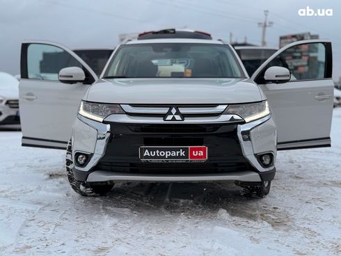 Mitsubishi Outlander 2016 белый - фото 29