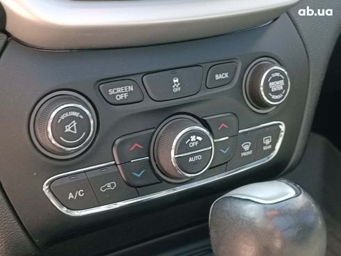 Jeep Cherokee 2014 синий - фото 20