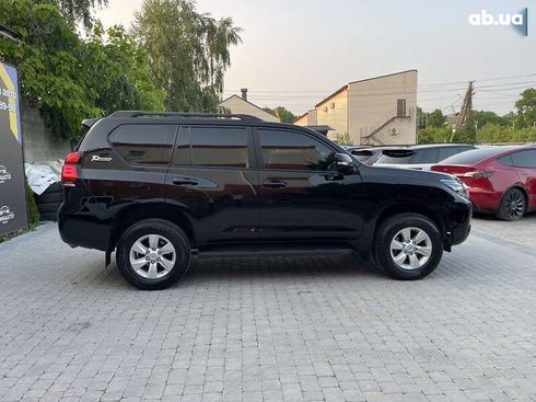 Toyota Land Cruiser Prado 2019 - фото 12