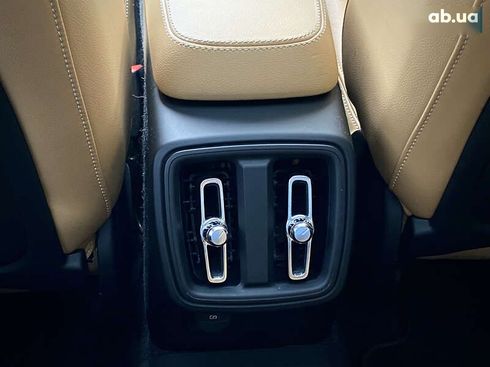 Volvo XC40 2020 - фото 28