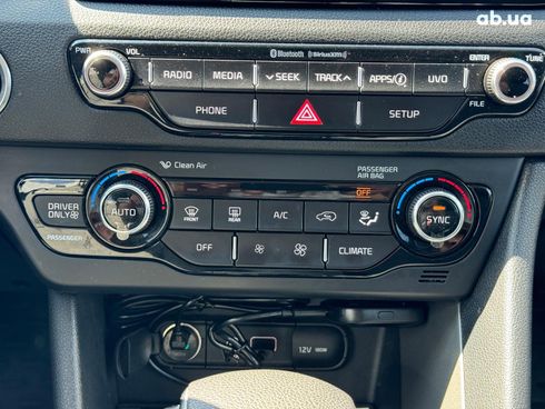 Kia Niro 2017 красный - фото 34
