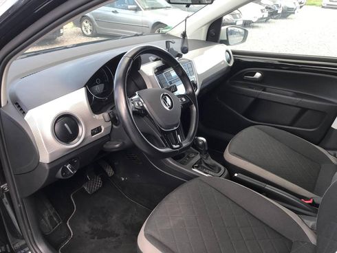 Volkswagen e-Up 2021 черный - фото 18