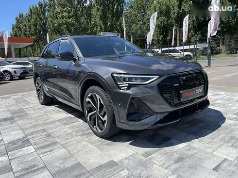 Audi E-Tron 2022 - фото 7