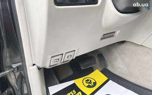 Lexus LX 2005 - фото 15