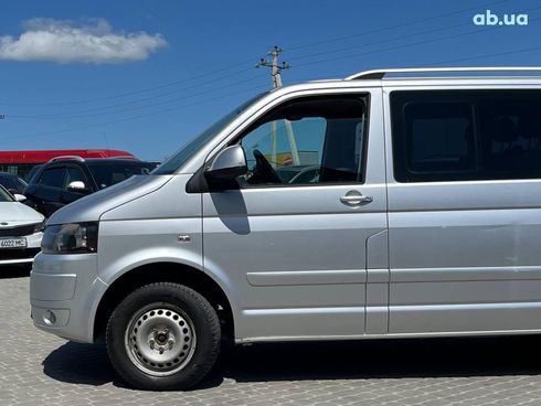 Volkswagen Caravelle 2013 серый - фото 15
