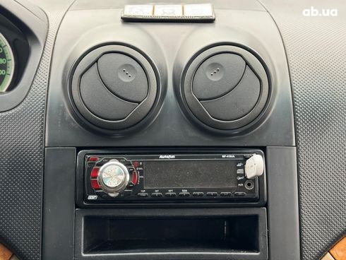 Chevrolet Aveo 2008 белый - фото 26