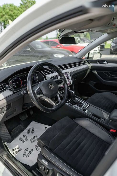 Volkswagen Passat 2020 - фото 14