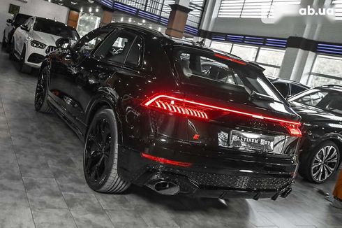 Audi RS Q8 2023 - фото 16