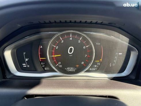 Volvo XC60 2017 - фото 12