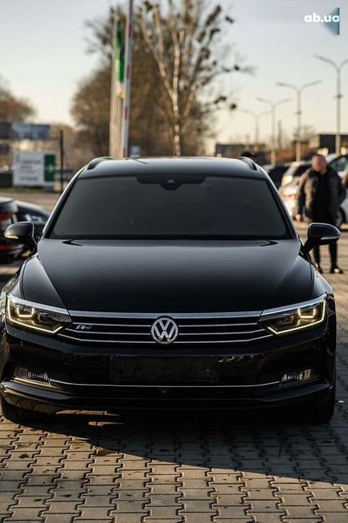 Volkswagen Passat 2018 - фото 7