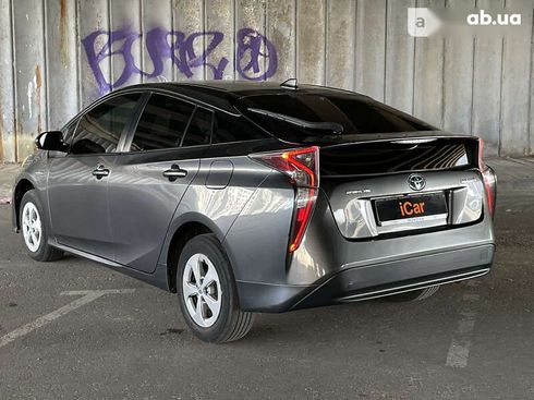 Toyota Prius 2016 - фото 8