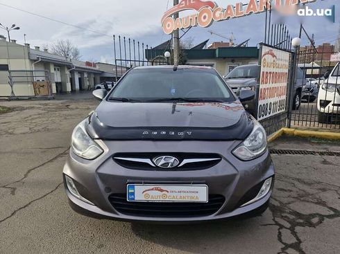 Hyundai Accent 2011 - фото 2