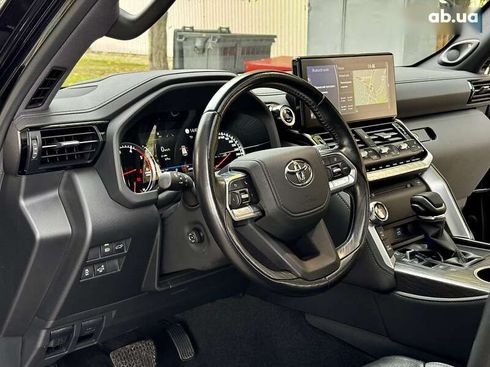 Toyota Land Cruiser 2022 - фото 27