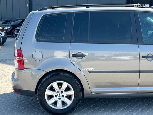 Volkswagen Touran 2008 серый - фото 9