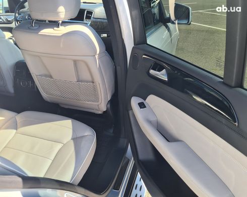 Mercedes-Benz M-Класс 2013 серебристый - фото 14