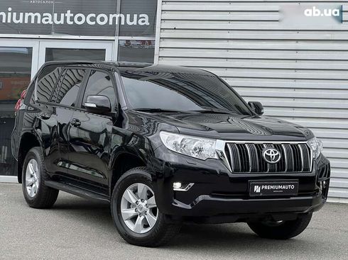 Toyota Land Cruiser Prado 2023 - фото 3