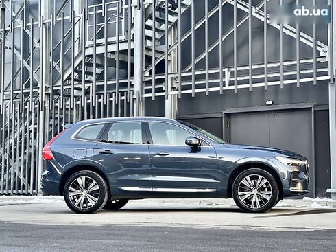 Volvo XC60 2021 - фото 3