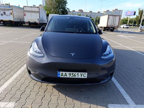 Tesla Model Y 2023 серый - фото 15