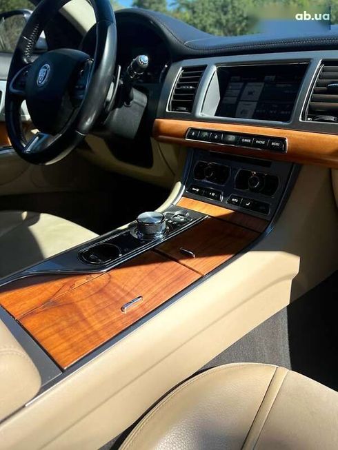 Jaguar XF 2012 - фото 17