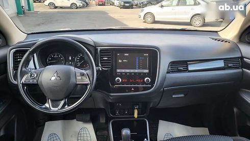 Mitsubishi Outlander 2021 - фото 23