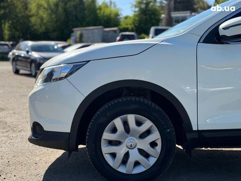 Nissan Qashqai 2017 белый - фото 6