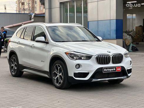 BMW X1 2018 белый - фото 3