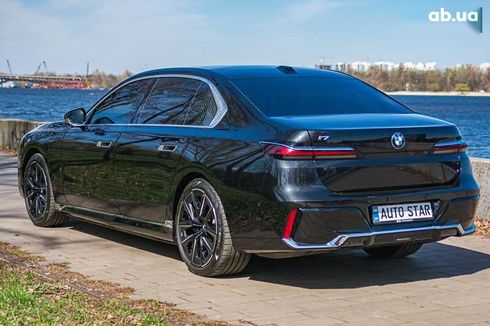 BMW i7 2022 - фото 13
