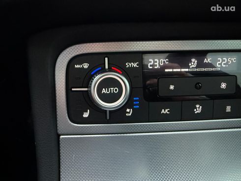 Volkswagen Touareg 2017 черный - фото 32