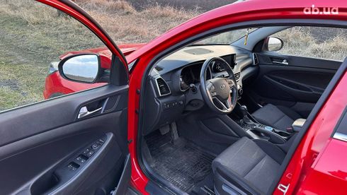 Hyundai Tucson 2020 красный - фото 11