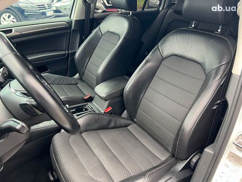 Volkswagen Golf 2016 белый - фото 22