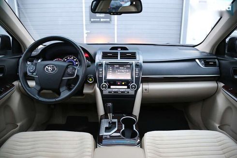 Toyota Camry 2014 - фото 14