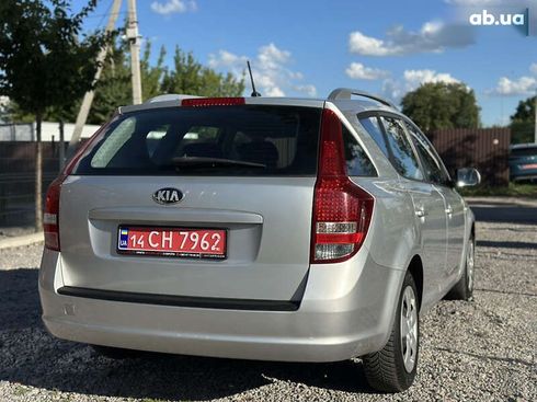 Kia Cee'd 2011 - фото 12