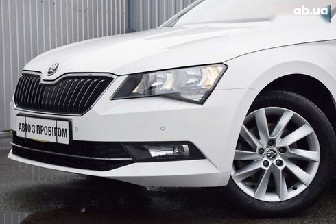 Skoda Superb 2019 - фото 14