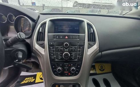 Opel Astra 2011 - фото 15