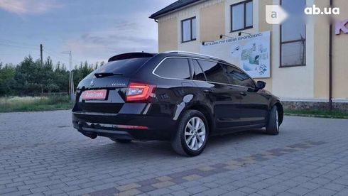 Skoda Octavia 2019 - фото 17