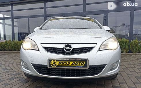 Opel Astra 2011 - фото 2