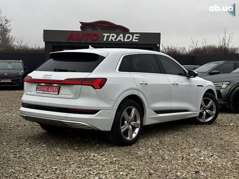 Audi E-Tron 2021 - фото 10