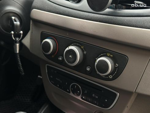 Renault Megane 2011 белый - фото 22