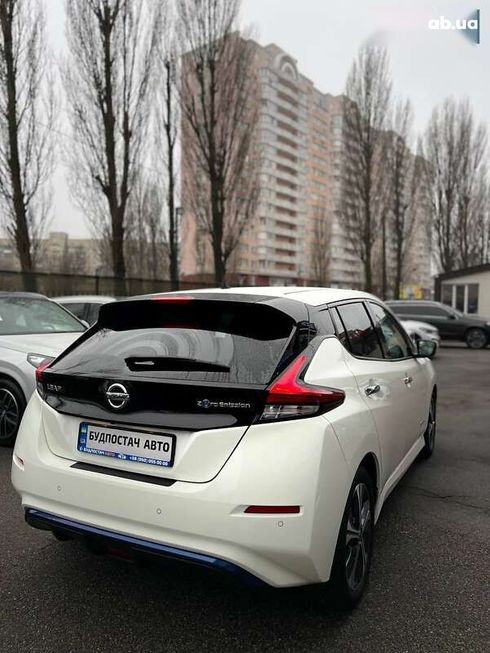 Nissan Leaf 2019 - фото 10